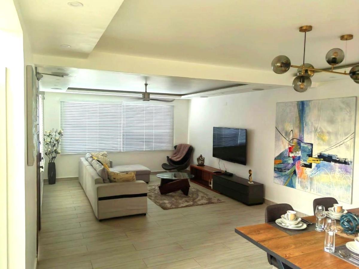 Beautiful 3 bedroom Townhouse in Accra just 15minutes from the Airport - Housity