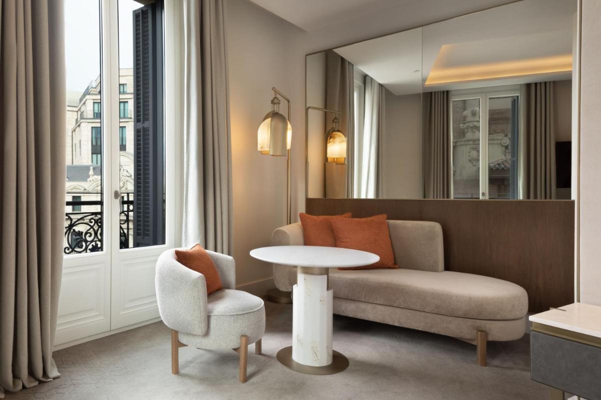 Zona de estar de JW Marriott Hotel Madrid