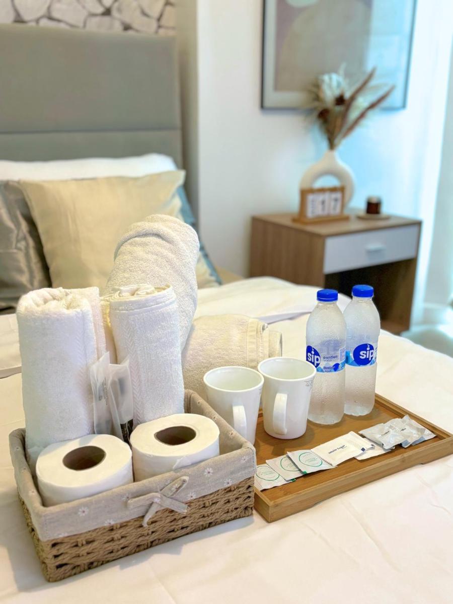 Azure North Pampanga - Graywood Hideaway - Housity
