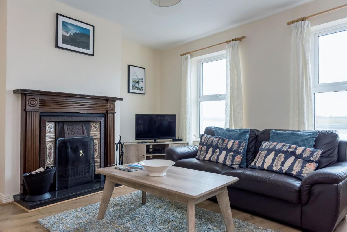 Ocean View - 2 Bedroom Townhouse - Housity