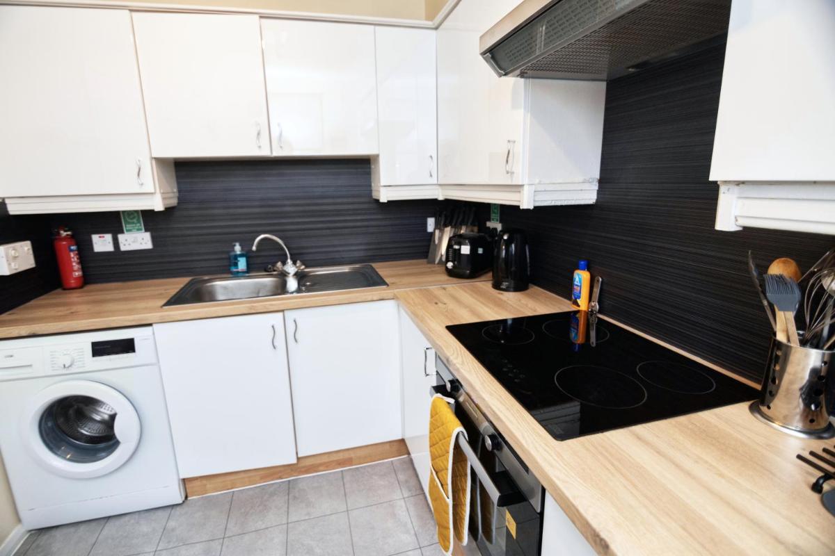 The Summit Apartment Aberdeen City Central Perfect Short or long stay - Housity