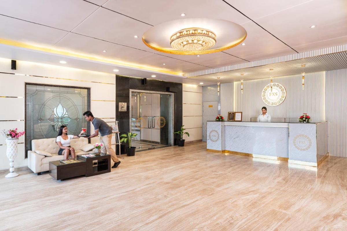Foxoso Taj View Hotel - Housity