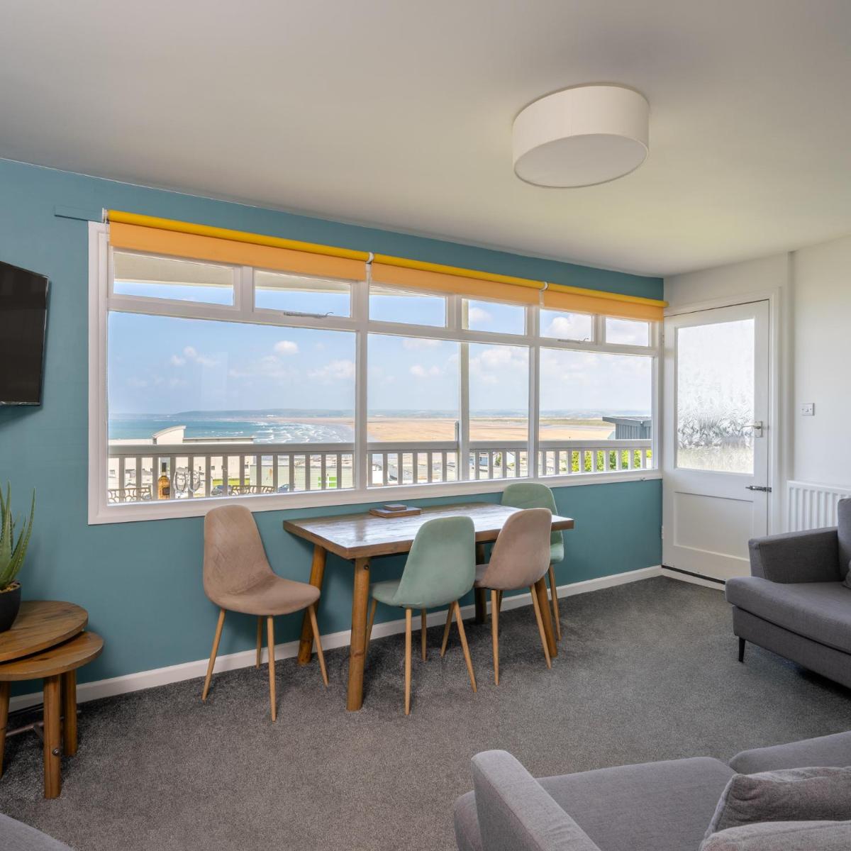 Braddicks Holiday Centre - Housity