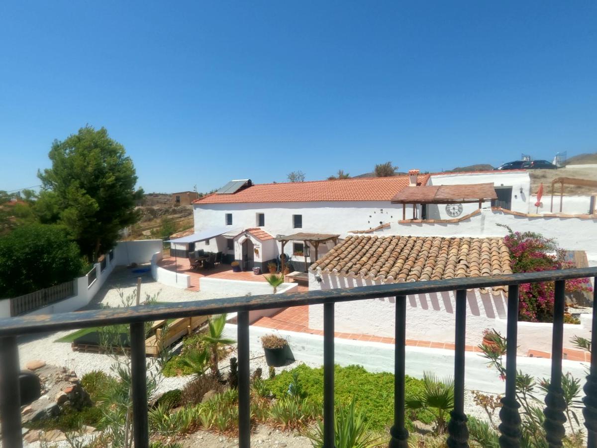Cortijo nudista con vistas - Housity