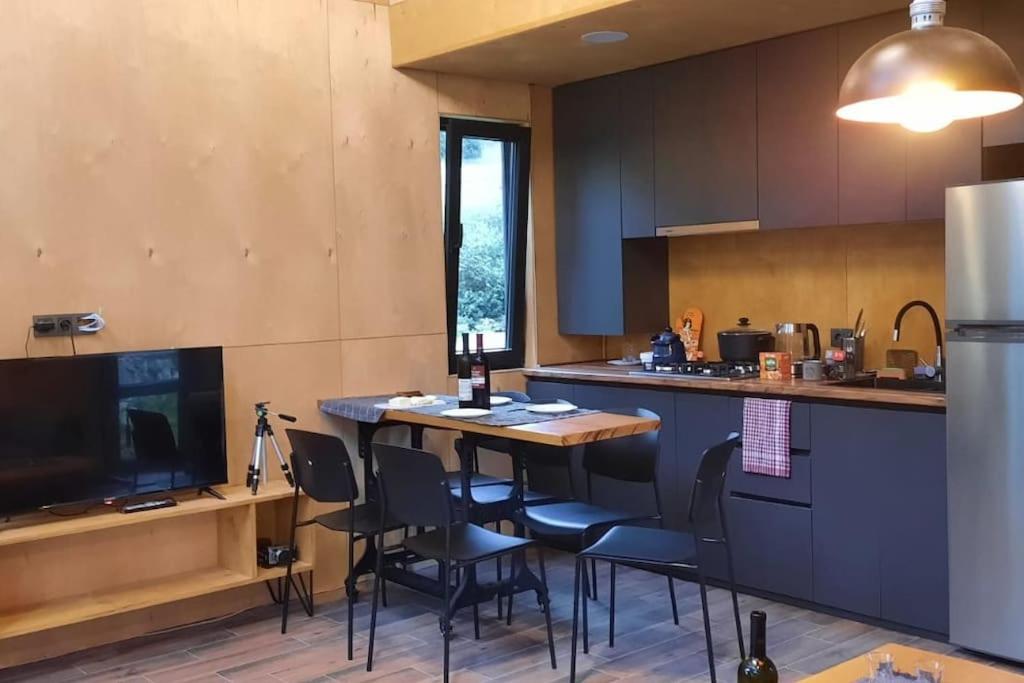 Suitetrails - Two story cottage in Bakuriani