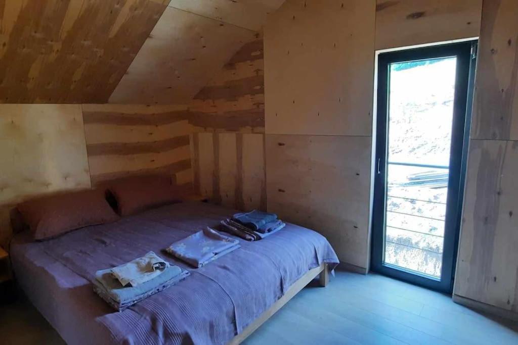 Suitetrails - Two story cottage in Bakuriani