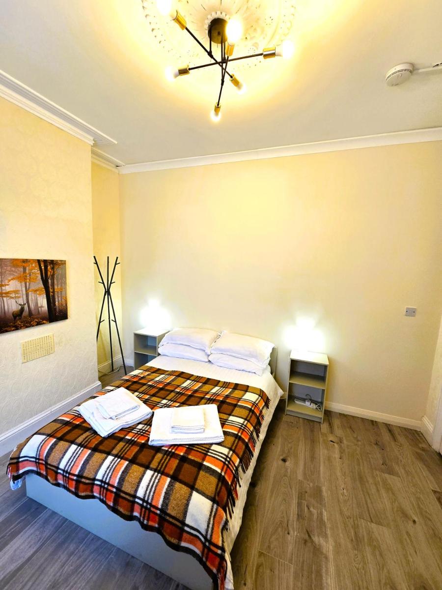 Orford Village Room - Housity