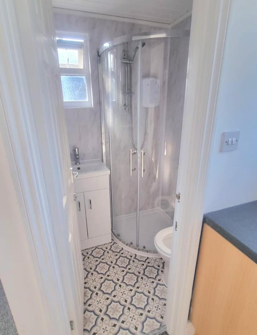 London En-suite Double Rooms - Leytonstone E11 - Housity