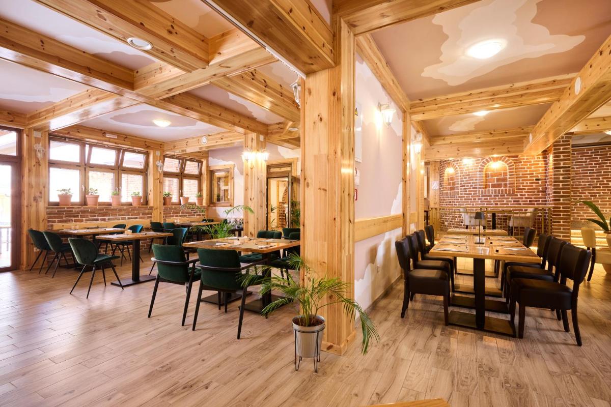 Hotel Kadoor - Housity