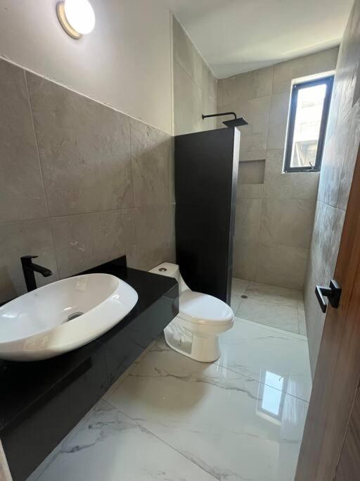 Ejecutiva Frac privado Nueva alberca 50MB Factura - Housity
