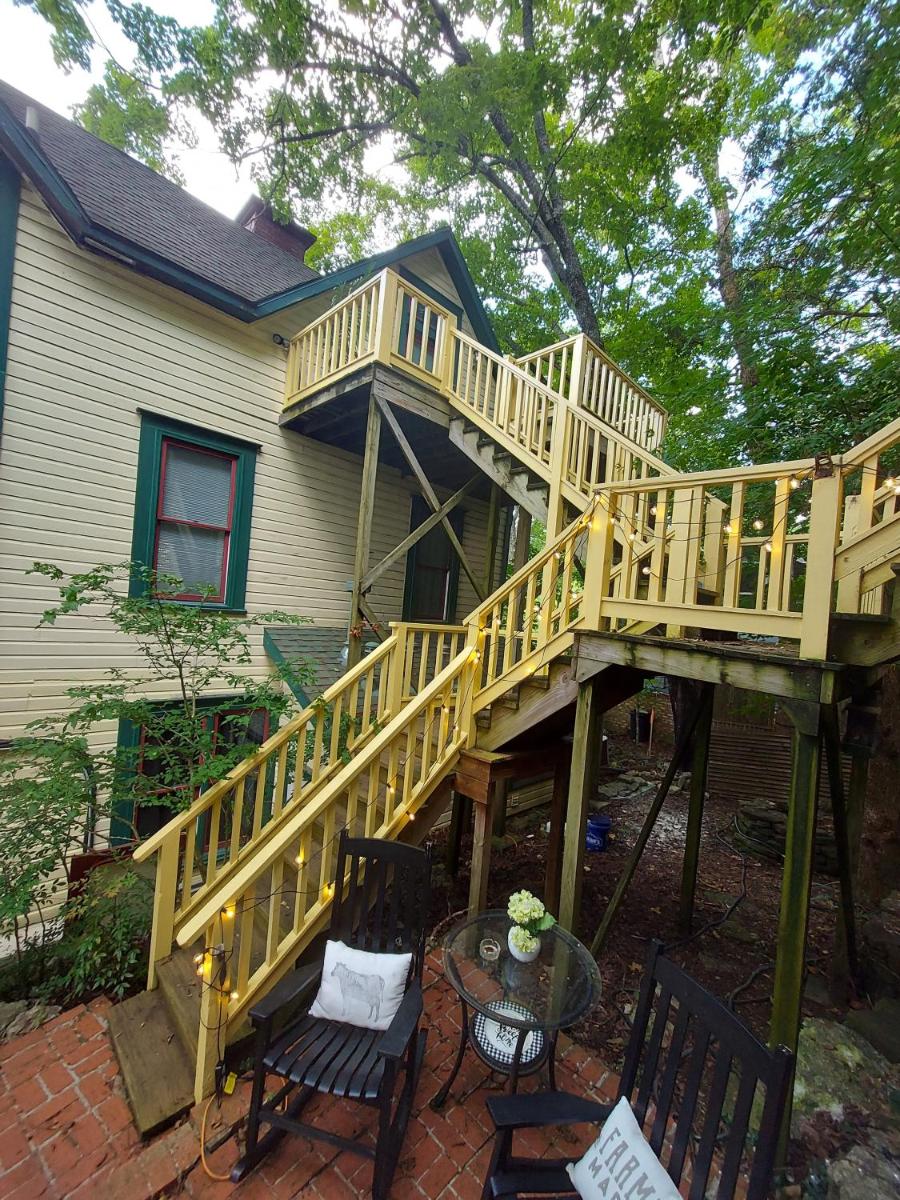 The 1883 Peabody House Bed & Breakfast - Housity