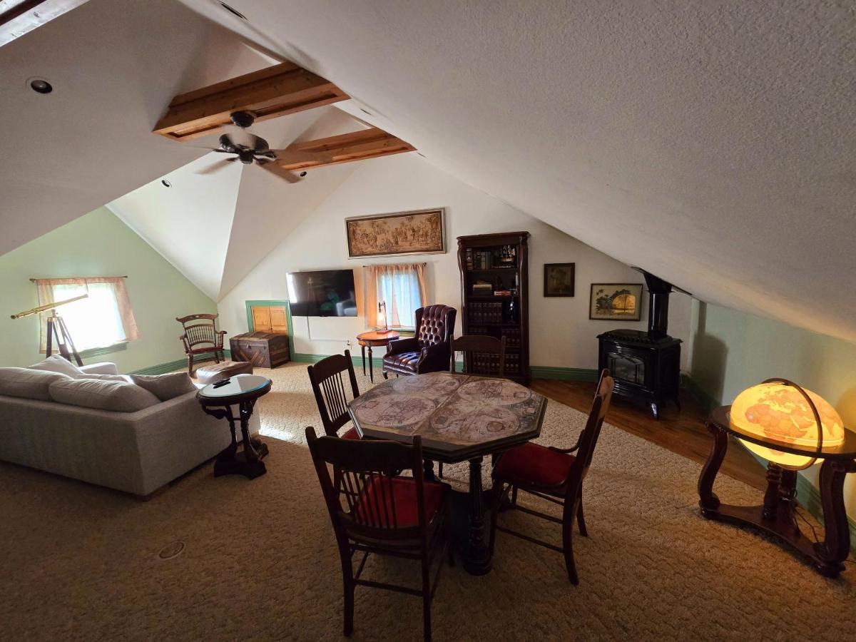 The 1883 Peabody House Bed & Breakfast - Housity