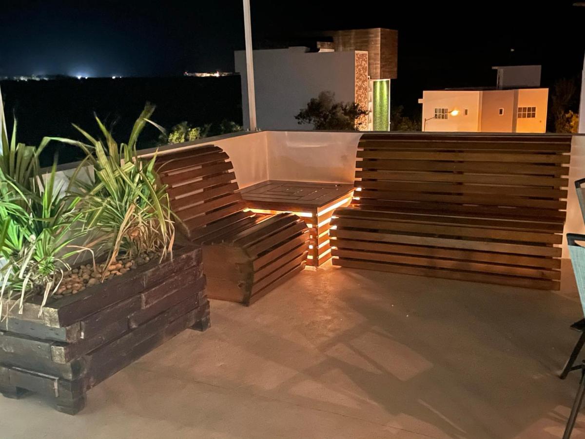 Luxury 3 br/4 ba Home w/View - Puntarena - Housity