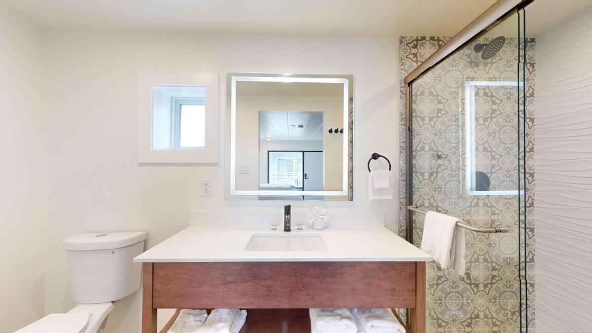 The Atlantic, BW Signature Collection - Housity