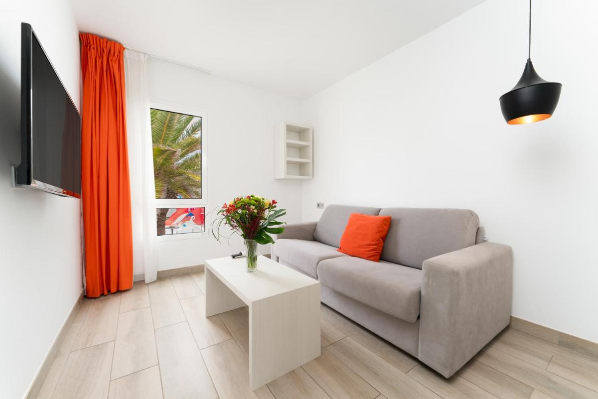 Una televisión o centro de entretenimiento en Barceló Corralejo Sands