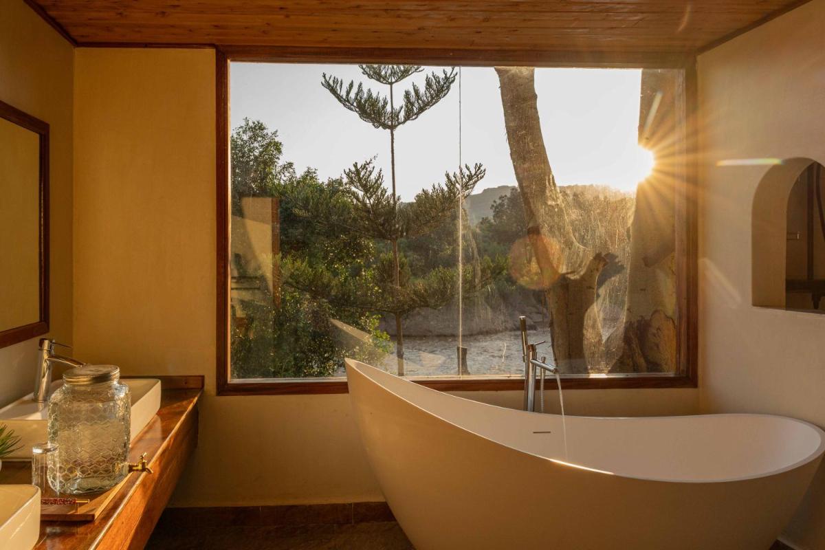 Suitetrails - Royal Mara Safari Lodge