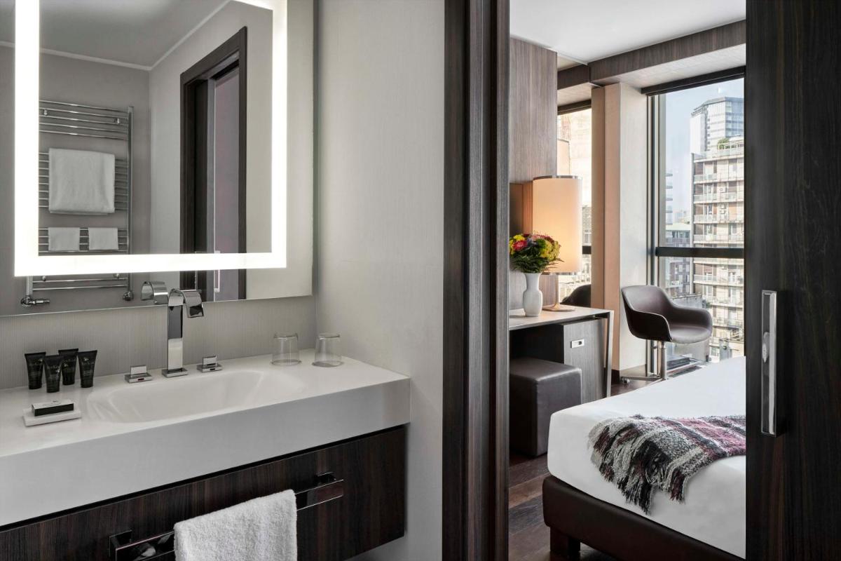 Hyatt Centric Milan Centrale - Housity