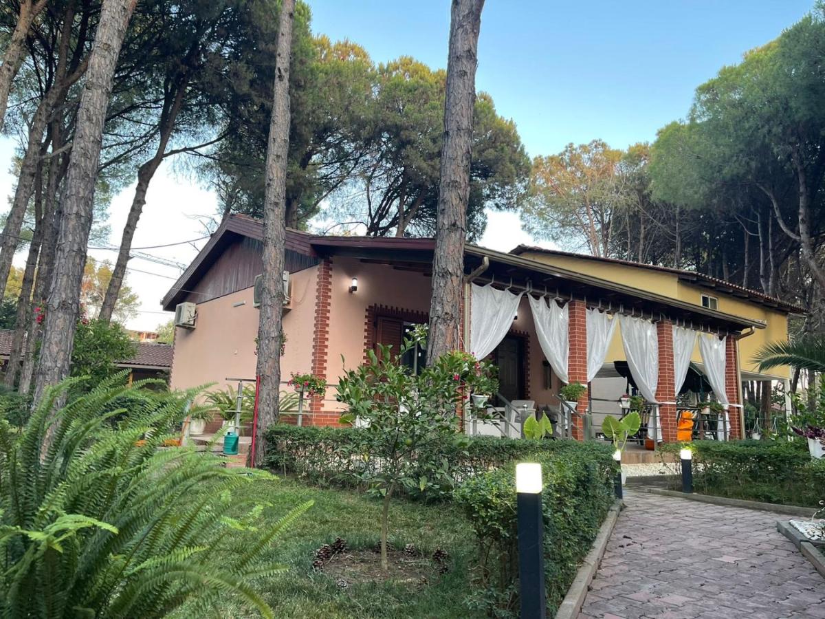Seafront Villa with a Stunning Garden - Housity