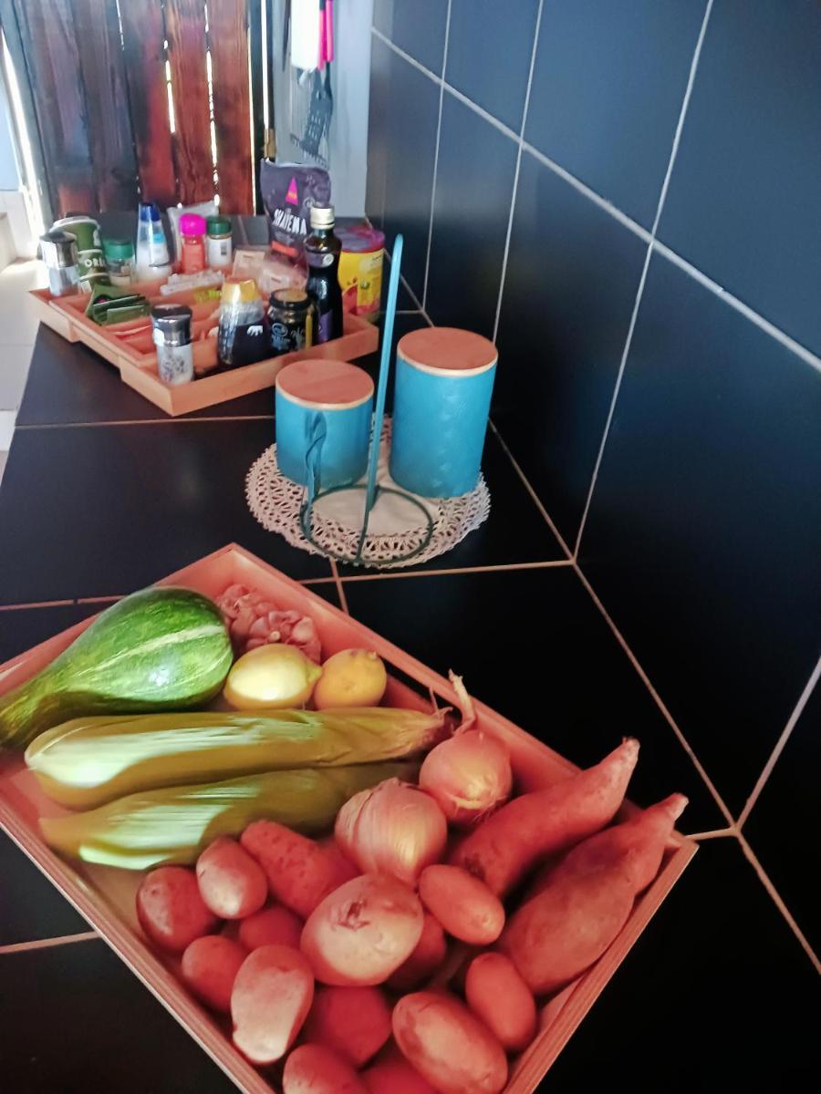 Achadas da Cruz Farm House - Housity