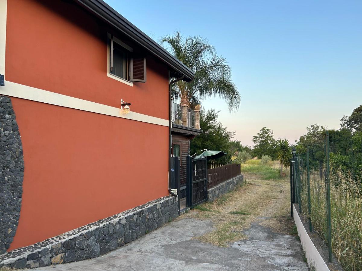 Villetta Due Palme - vicino GIARDINI NAXOS - - Housity