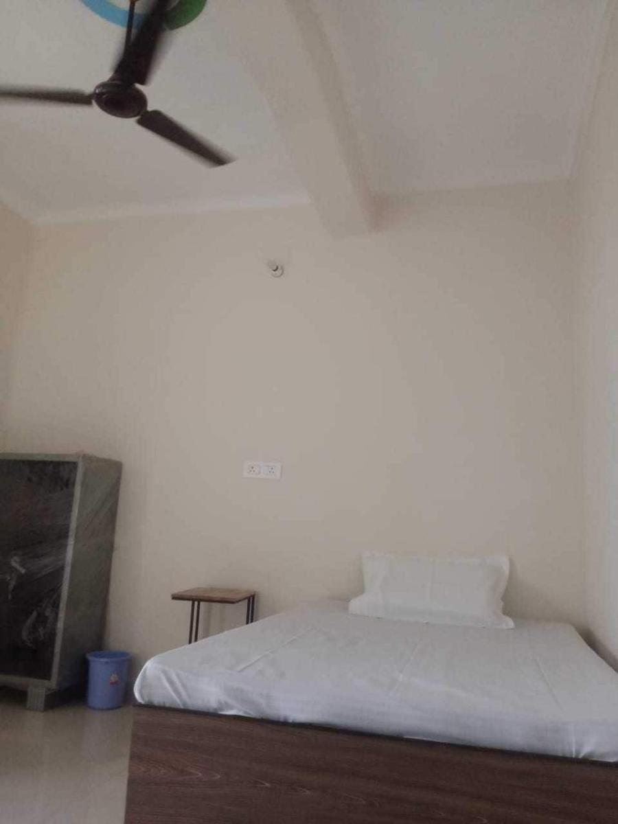 Hotel O Bhavya Guest House - Housity