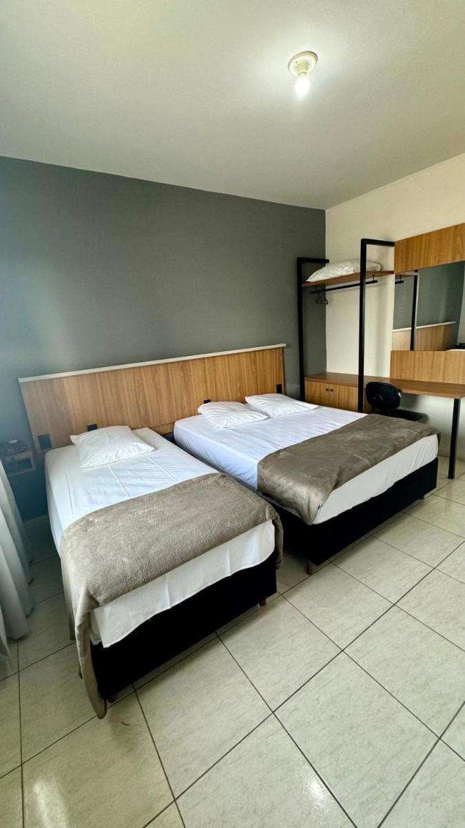 Hotel Tubarao - Housity