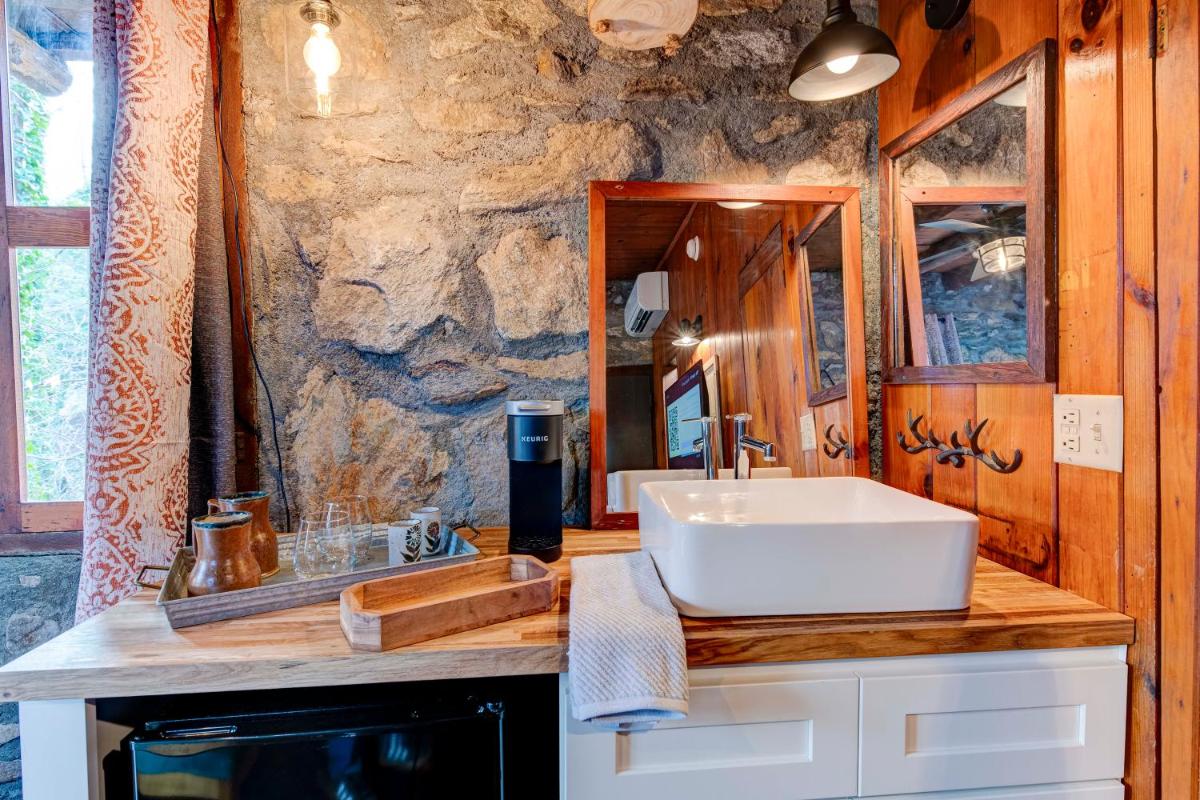 The Furry Lodge Suite #1 - Housity