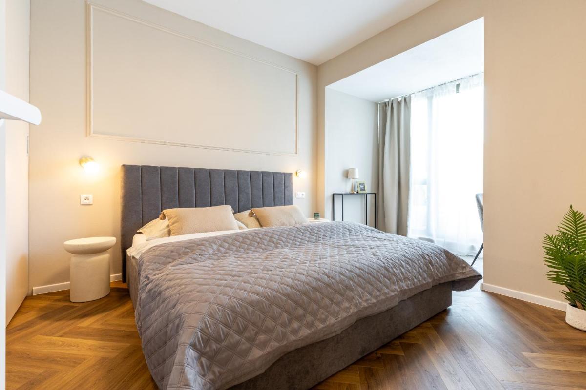 AH Luxury Designer Aparment Bastova - Housity