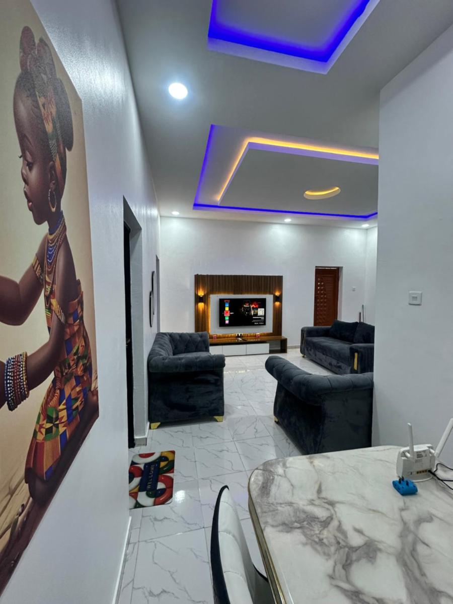 Suitetrails - Magnanimous apartment 2bedroom flat in ogudu