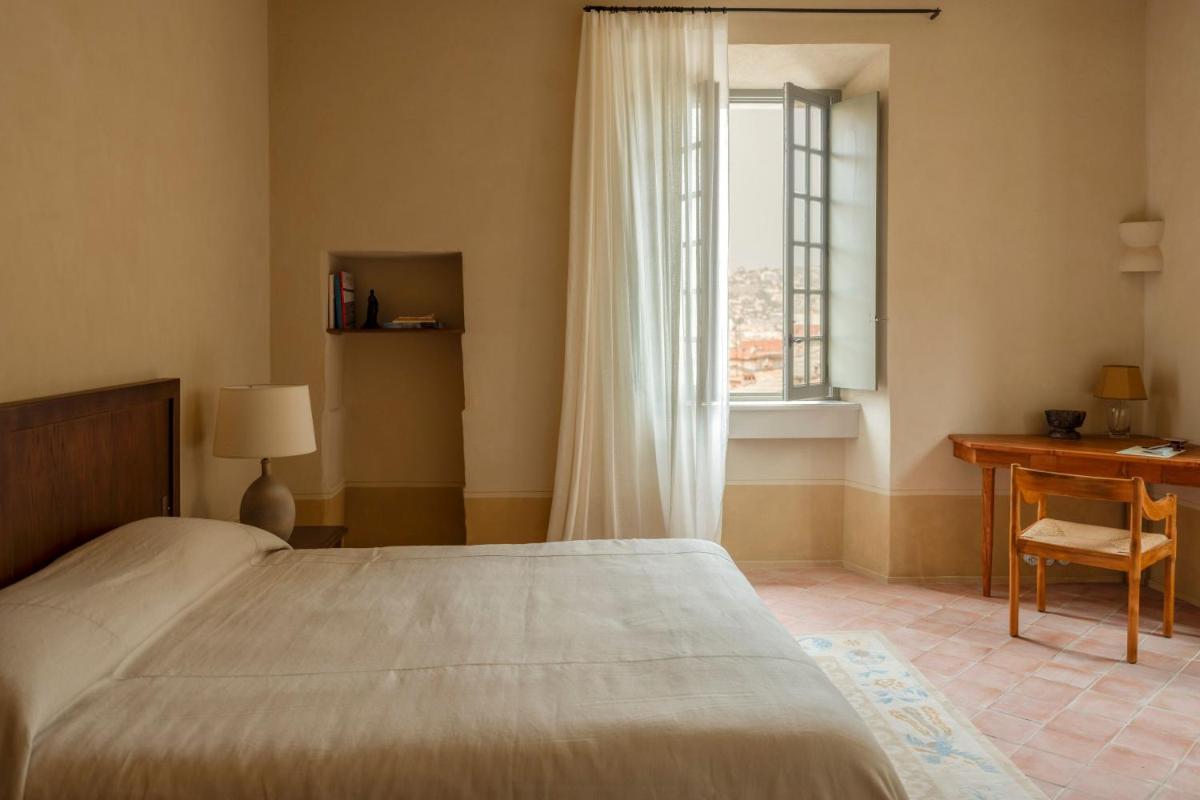 Un ou plusieurs lits dans un hébergement de l'établissement Hôtel du Couvent, a Luxury Collection Hotel, Nice