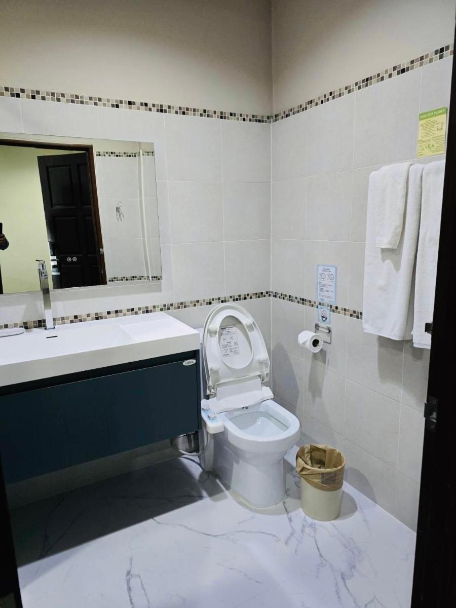 J Park Hotel - SHA Extra Plus - Housity