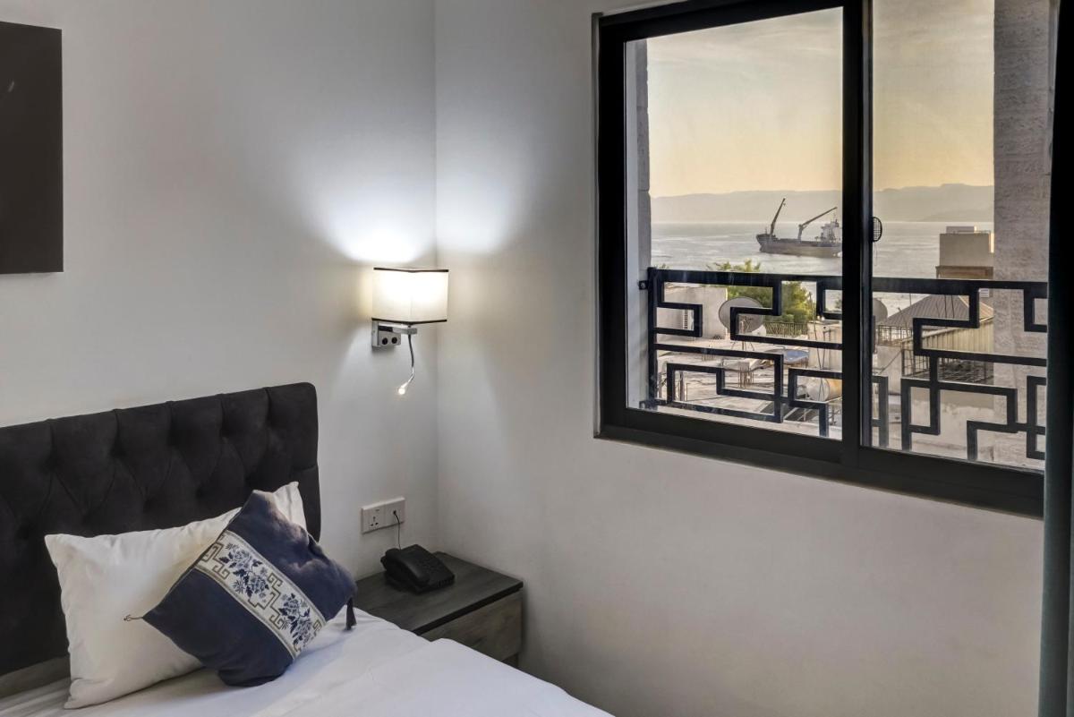 Down Town Hotel - Housity