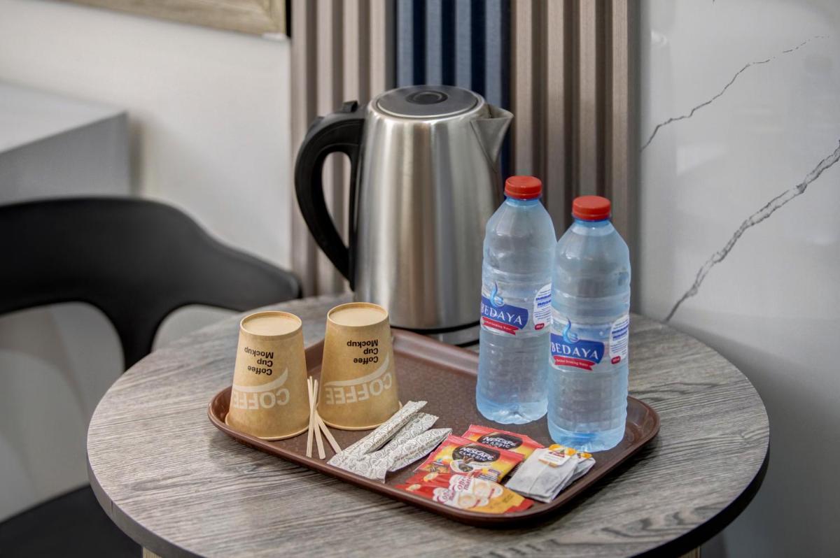 Down Town Hotel - Housity