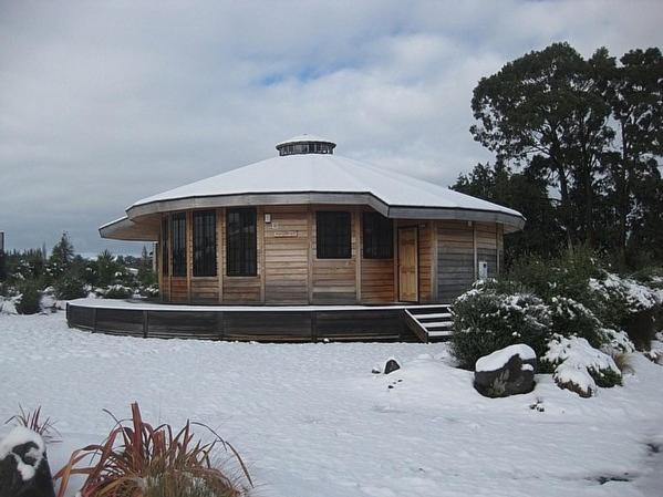 Mangawhero - Modern Yurt Style Chalet, Ohakune - Housity