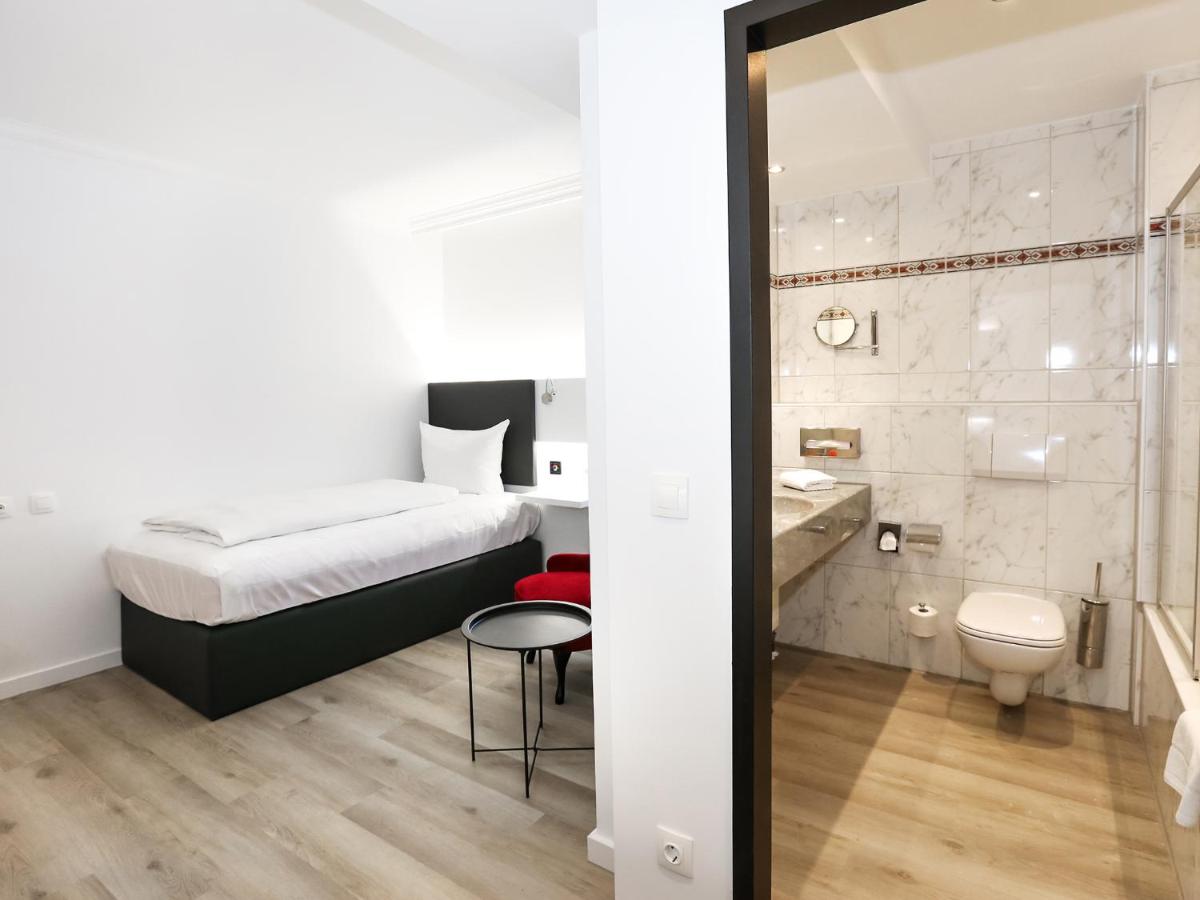 DORMERO Hotel Meerbusch - Housity