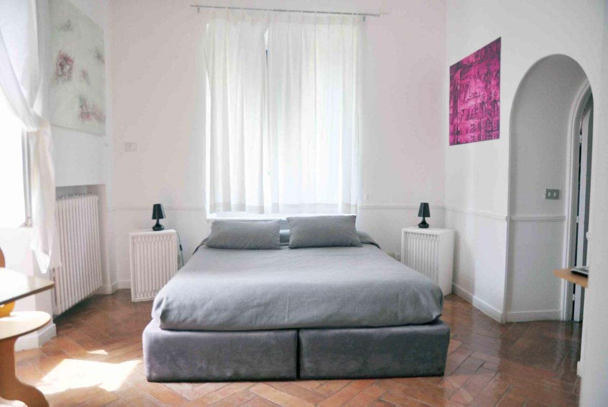 Residenza Le Rose Villa D'Arte - Housity