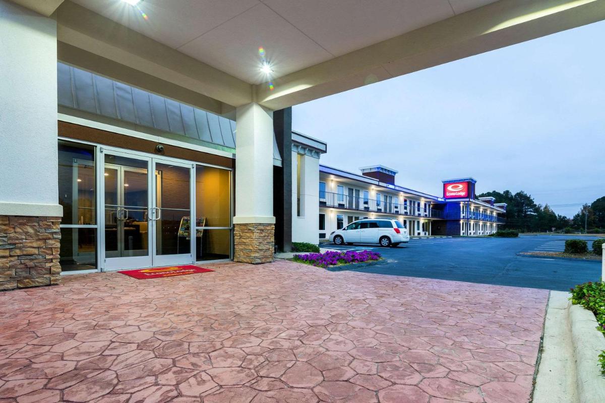 Econo Lodge - Housity