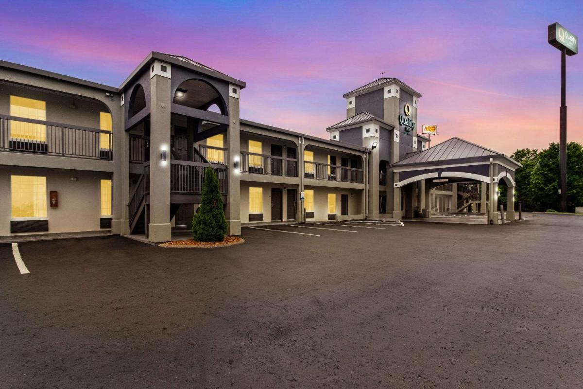Quality Inn - White House - Housity