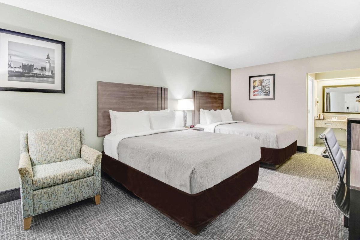 Quality Inn - White House - Housity