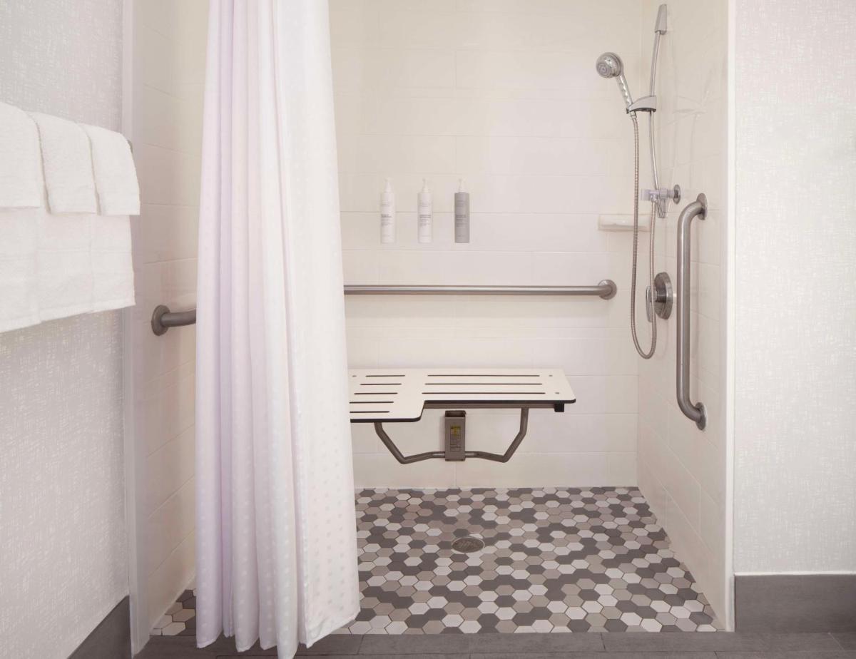 Hampton Inn Ogallala - Housity