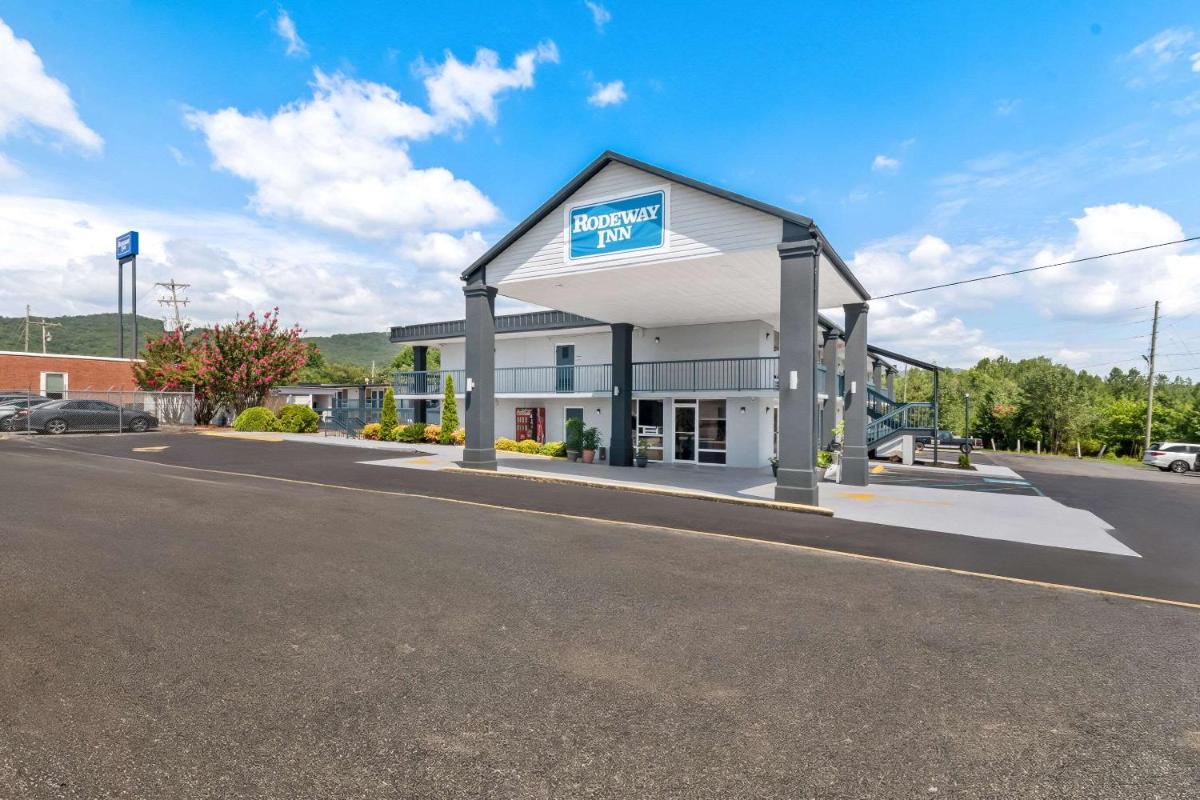 Rodeway Inn - Housity
