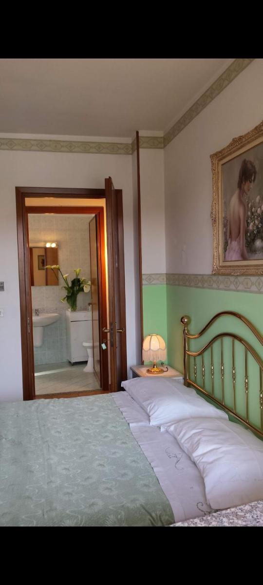B&B La Casa Gialla Di Luca - Housity
