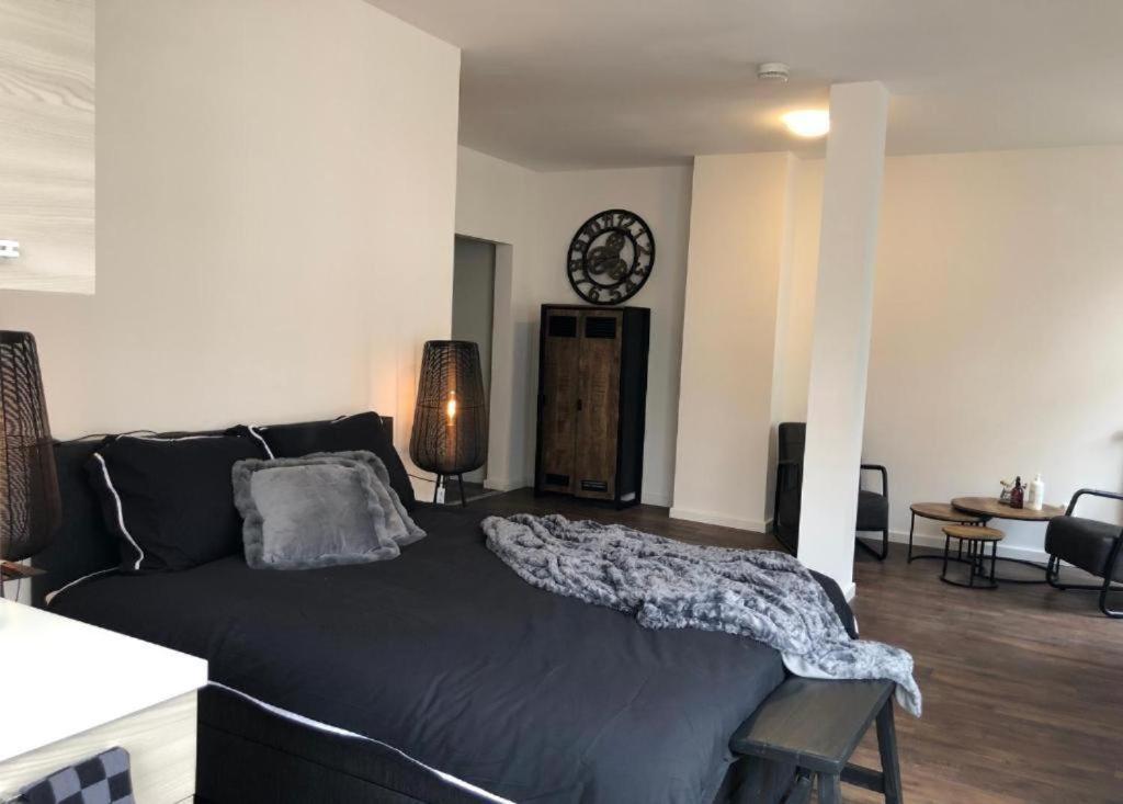 BnB Grand Café Prins Bernhard - Housity