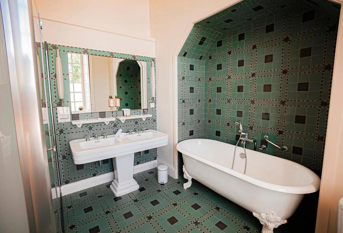 Salle de bains dans l'établissement Château De Noirieux