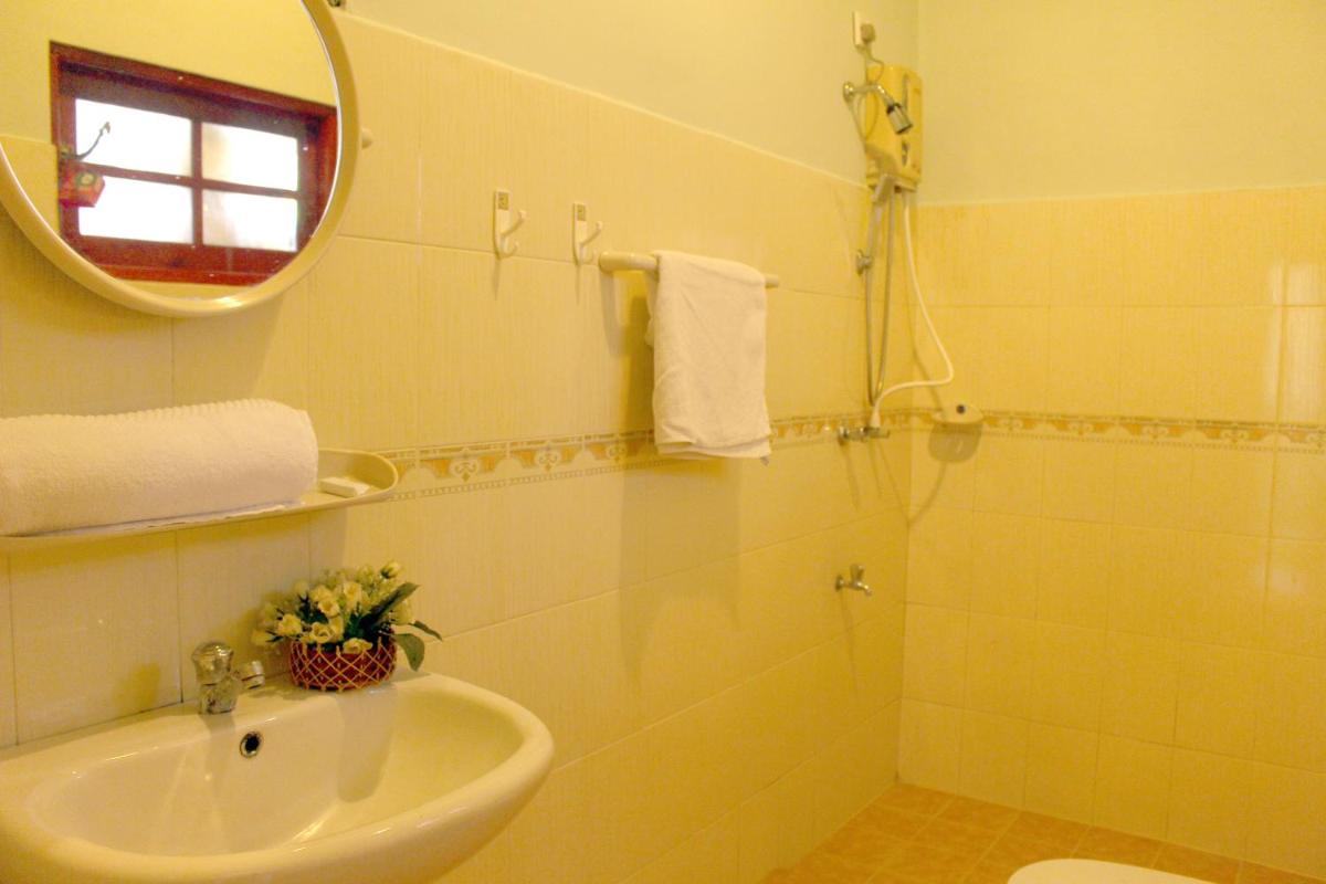 Green Land Guest House - Housity