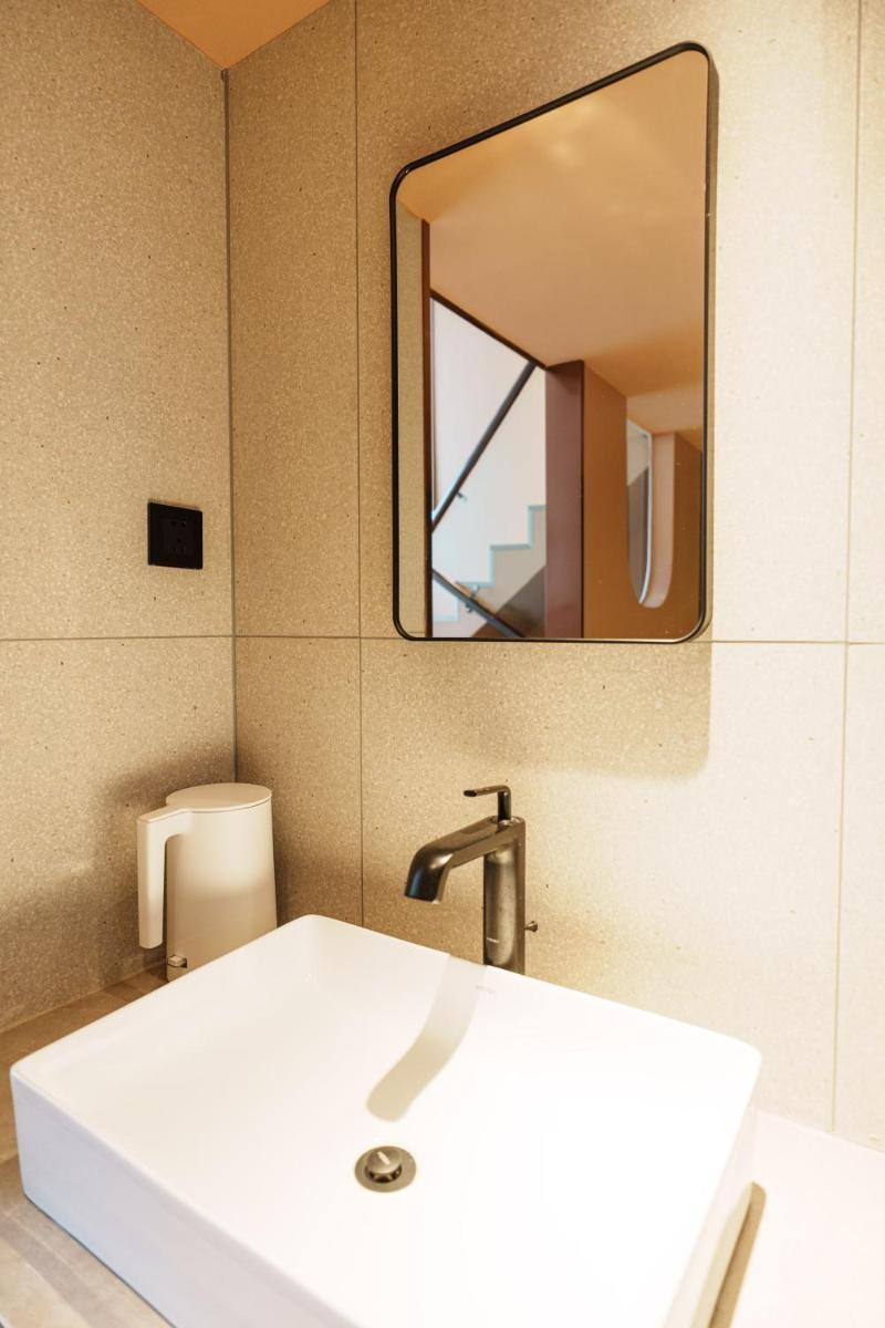 YAN YU JIAN Art Hotel - Hizvo