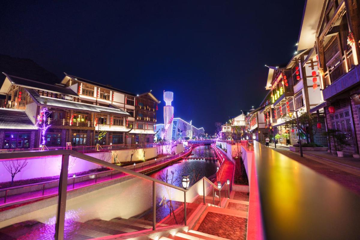 YAN YU JIAN Art Hotel - Hizvo