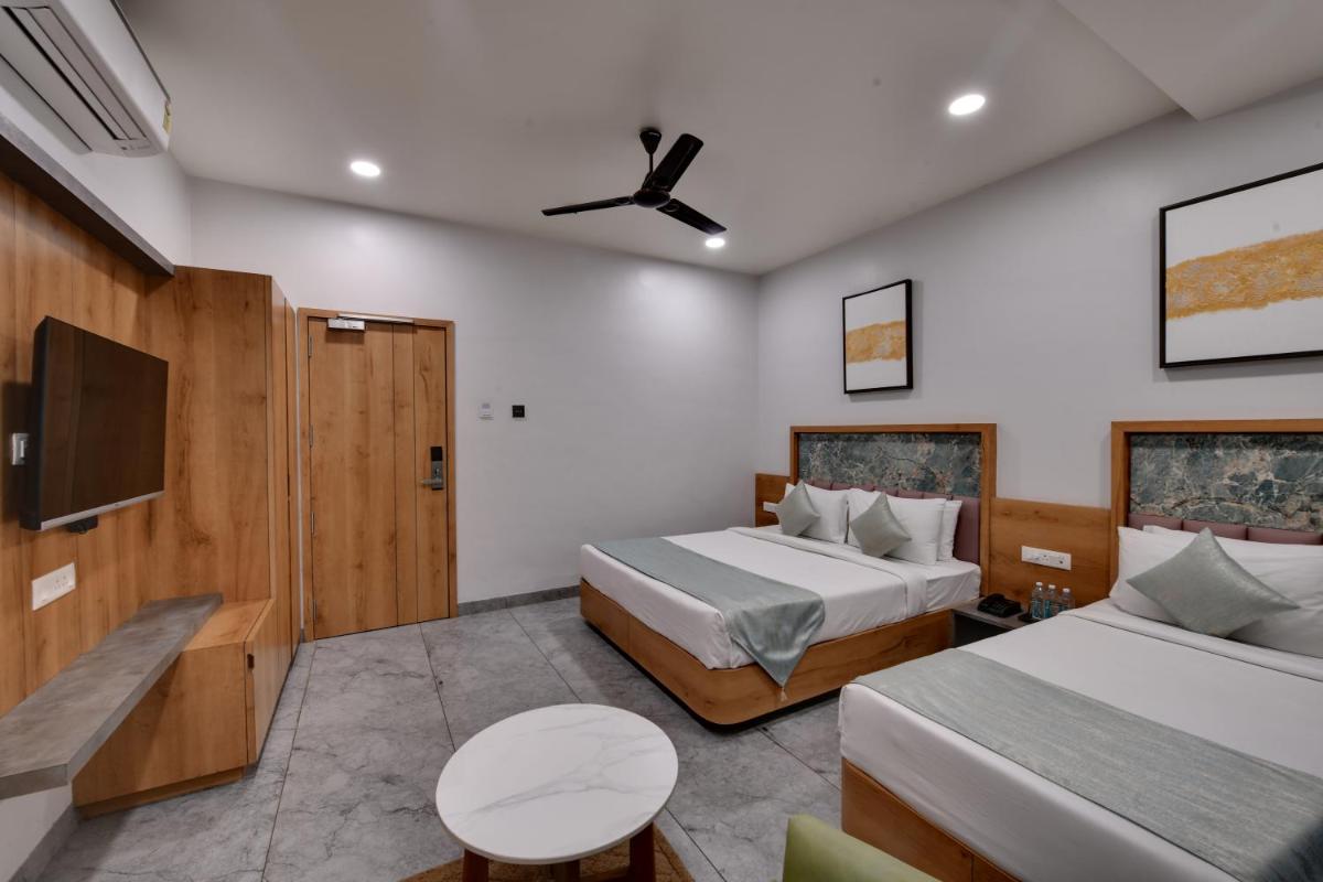 HOTEL RADHIKA - Housity