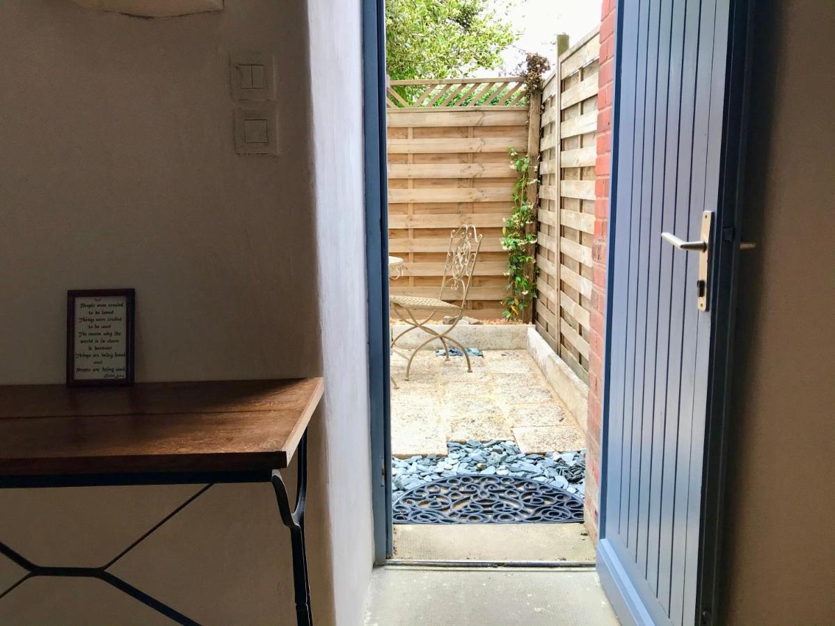 Studio et terrasse au sein d'un manoir XVIIème - Housity