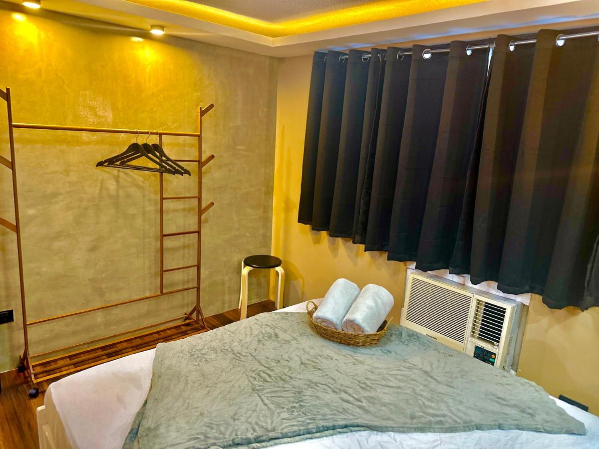 IV’s Condo w/ Netflix and Wi-Fi - Housity